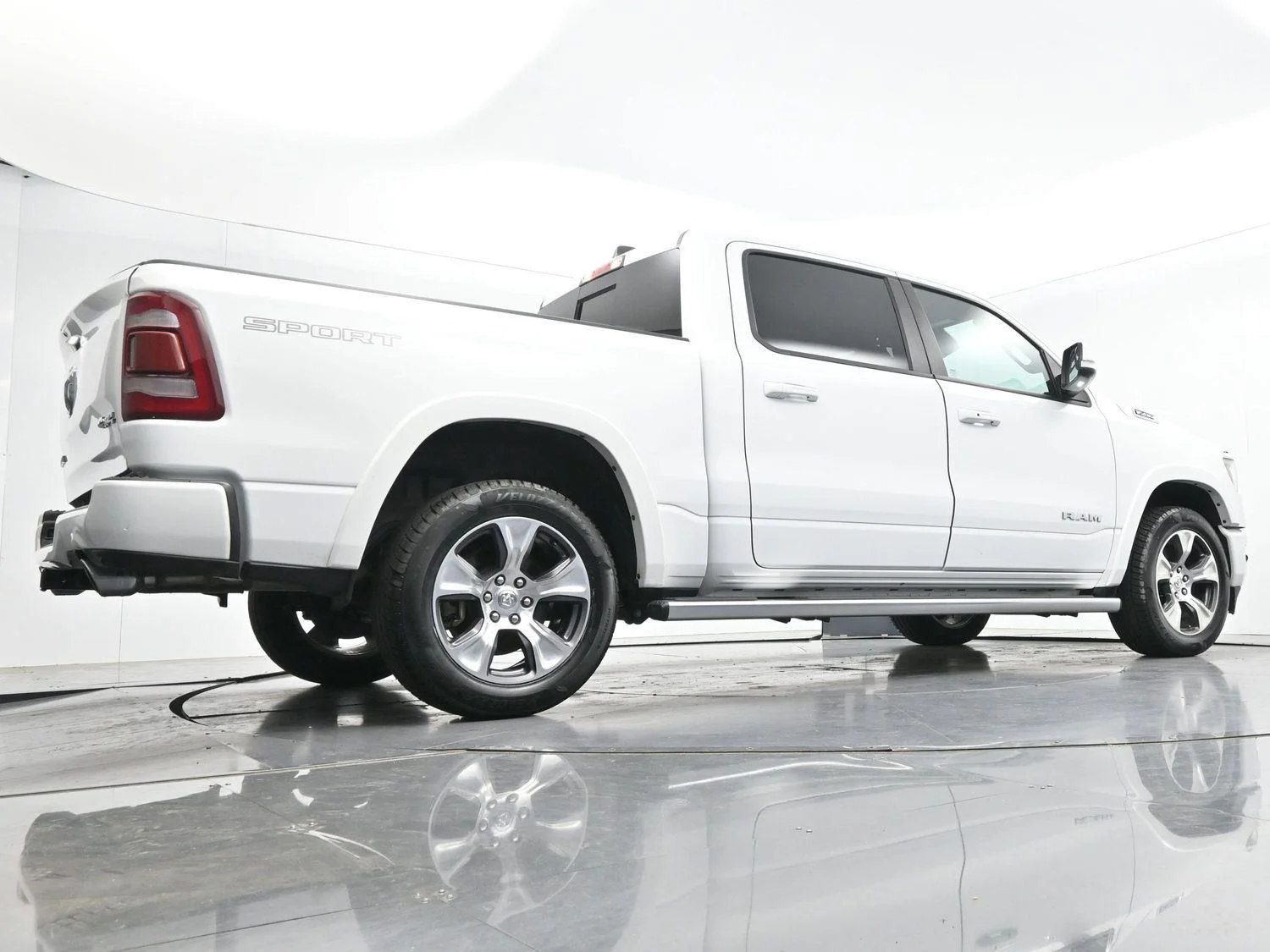 Used 2022 Bright White Clearcoat Ram Laramie image 53