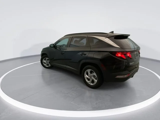 Used 2024 Black Hyundai SEL image 4