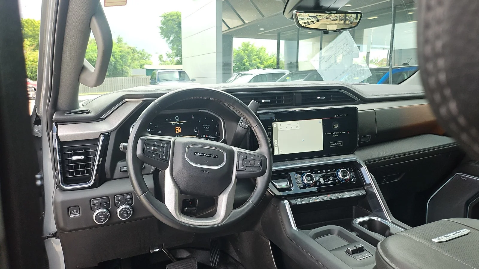 Used 2024 Silver GMC  image 15
