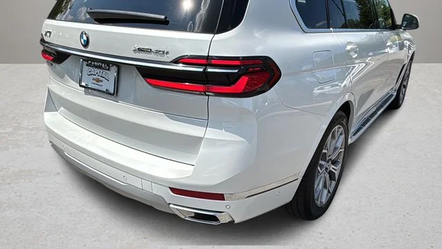 Used 2026 White BMW xDrive40i image 42