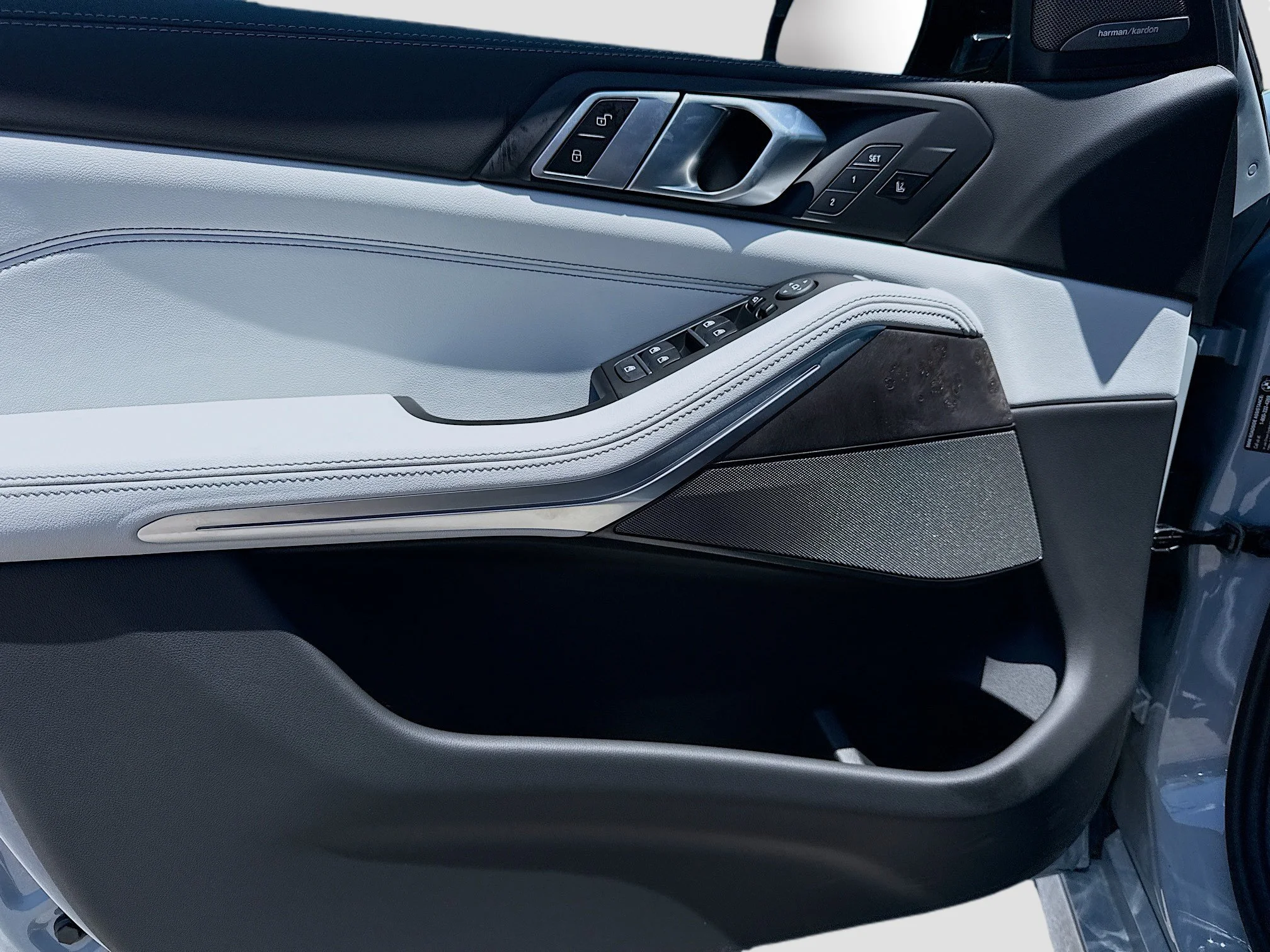 New 2026 Brooklyn Grey Metallic BMW sDrive40i image 22