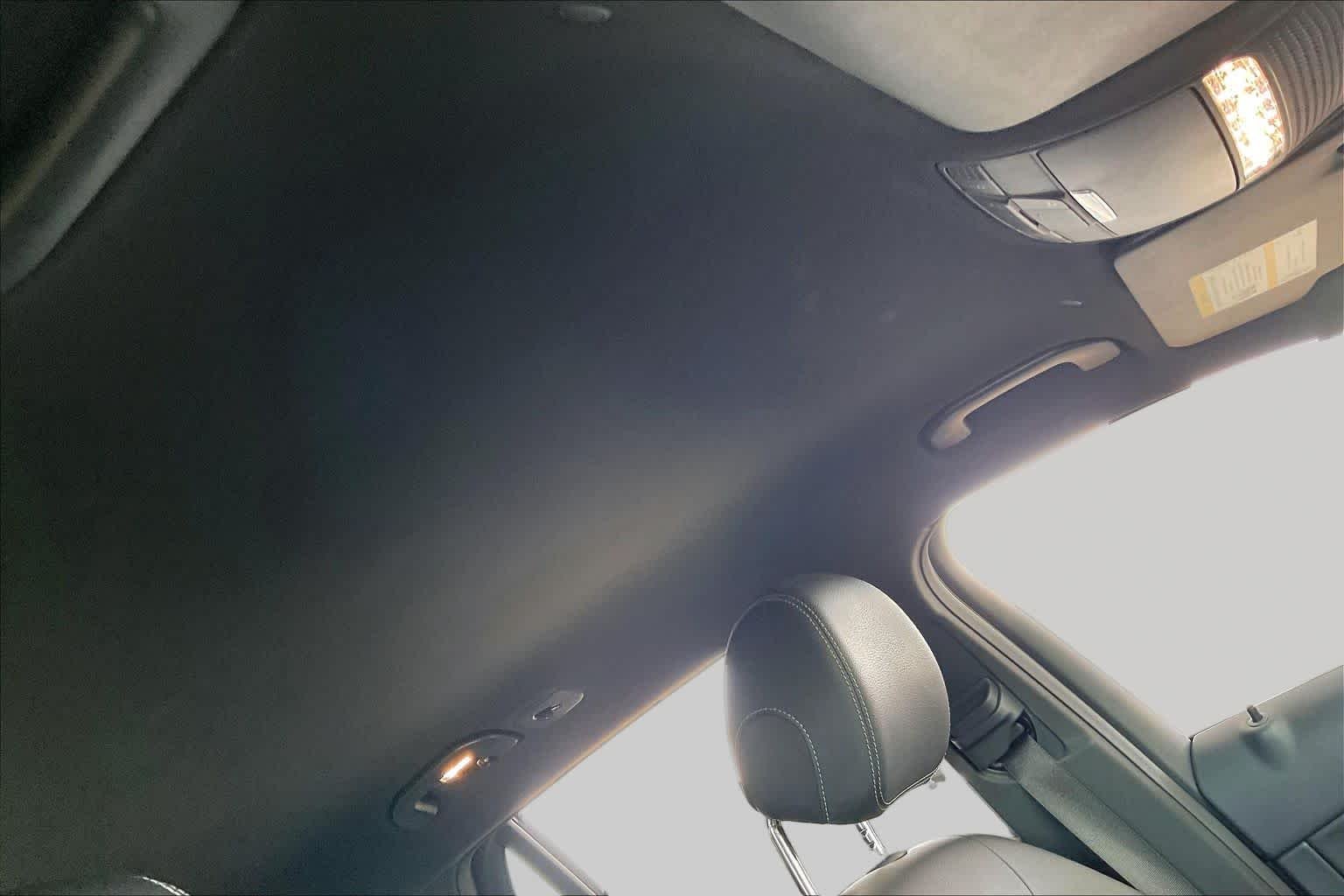Used 2020 Black Mercedes-Benz GLC 300 image 13