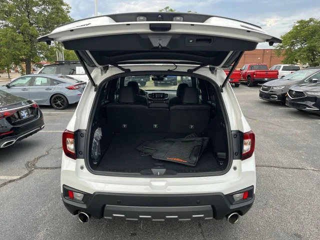 Used 2023 White Honda TrailSport image 22