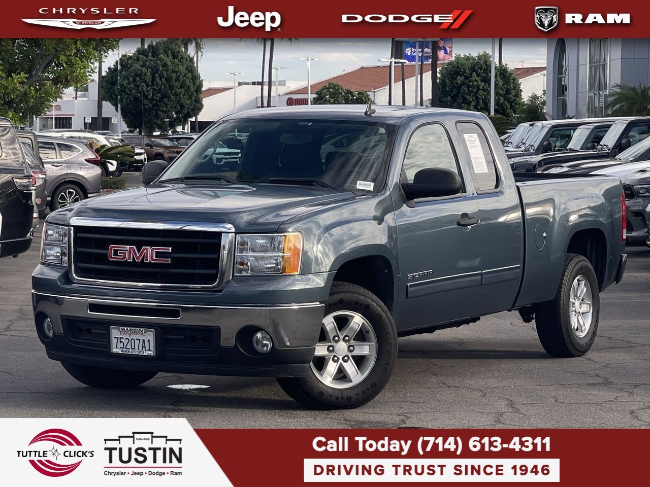 Used 2011 Stealth Gray Metallic GMC SLE image 1