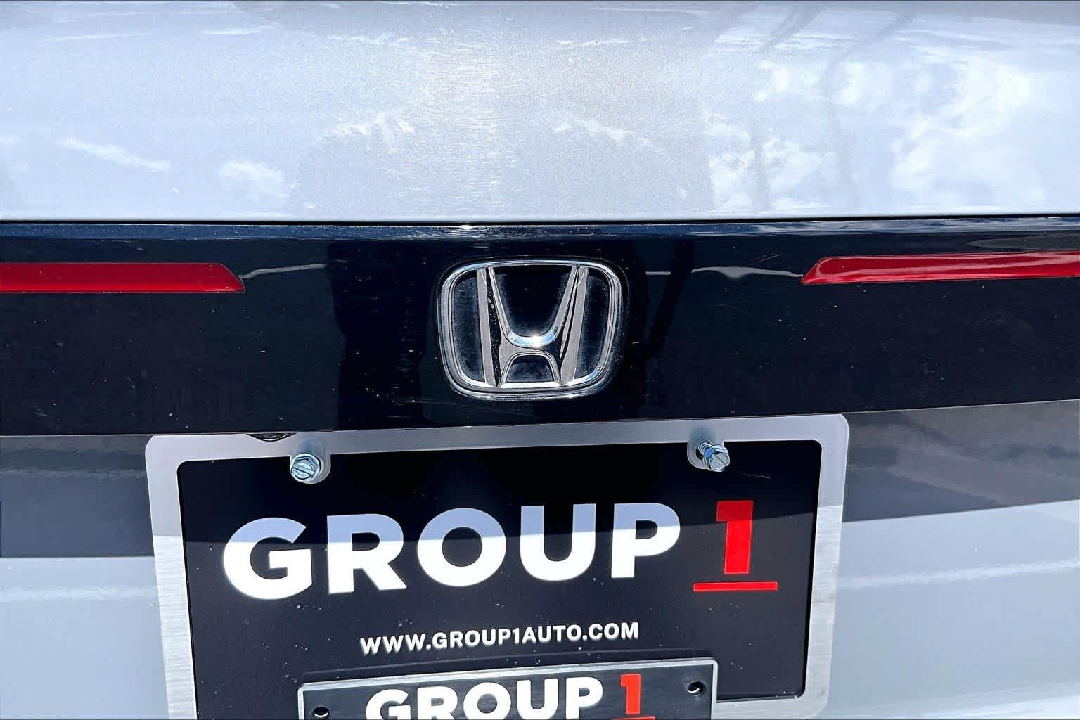 Used 2025 Urban Gray Pearl Honda Touring image 33