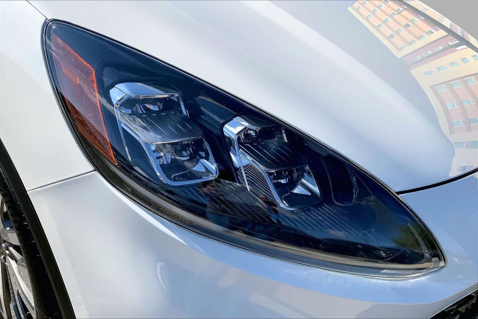 Used 2020 Star White Metallic Tri-Coat Ford Titanium image 28