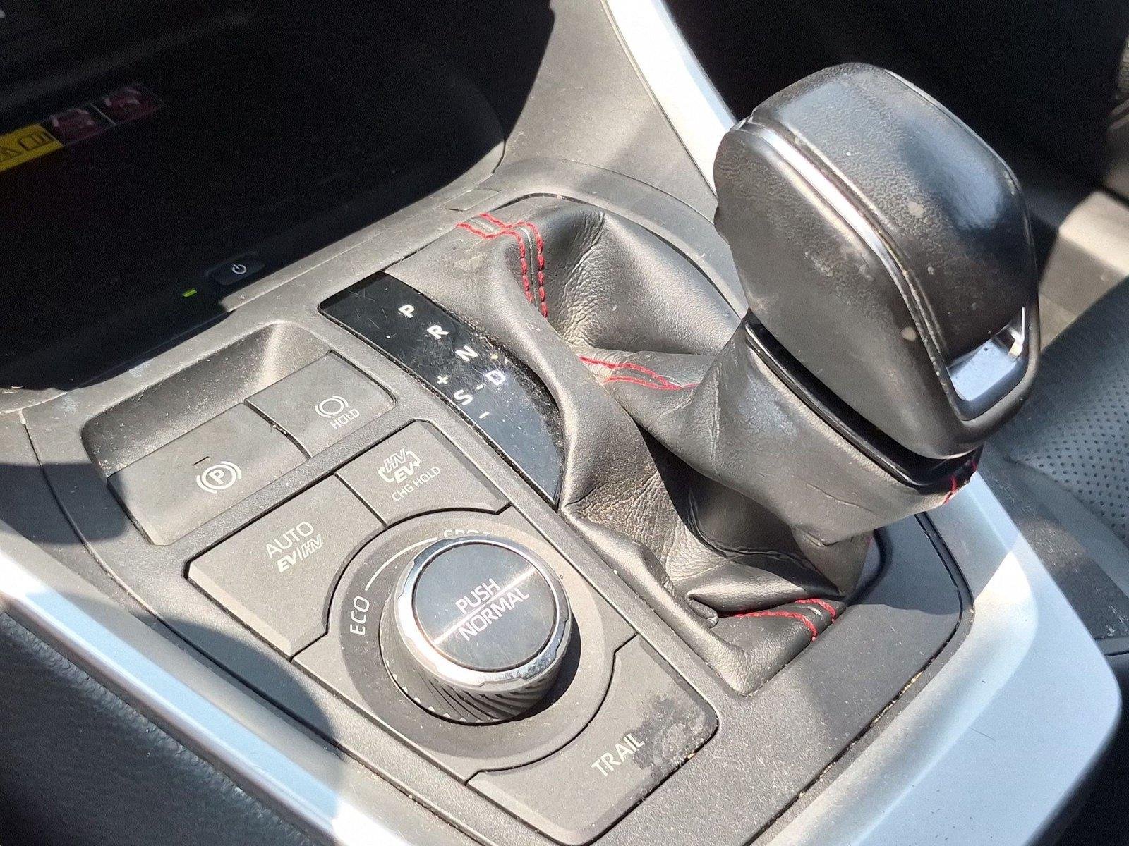 Used 2022  Toyota XSE image 28