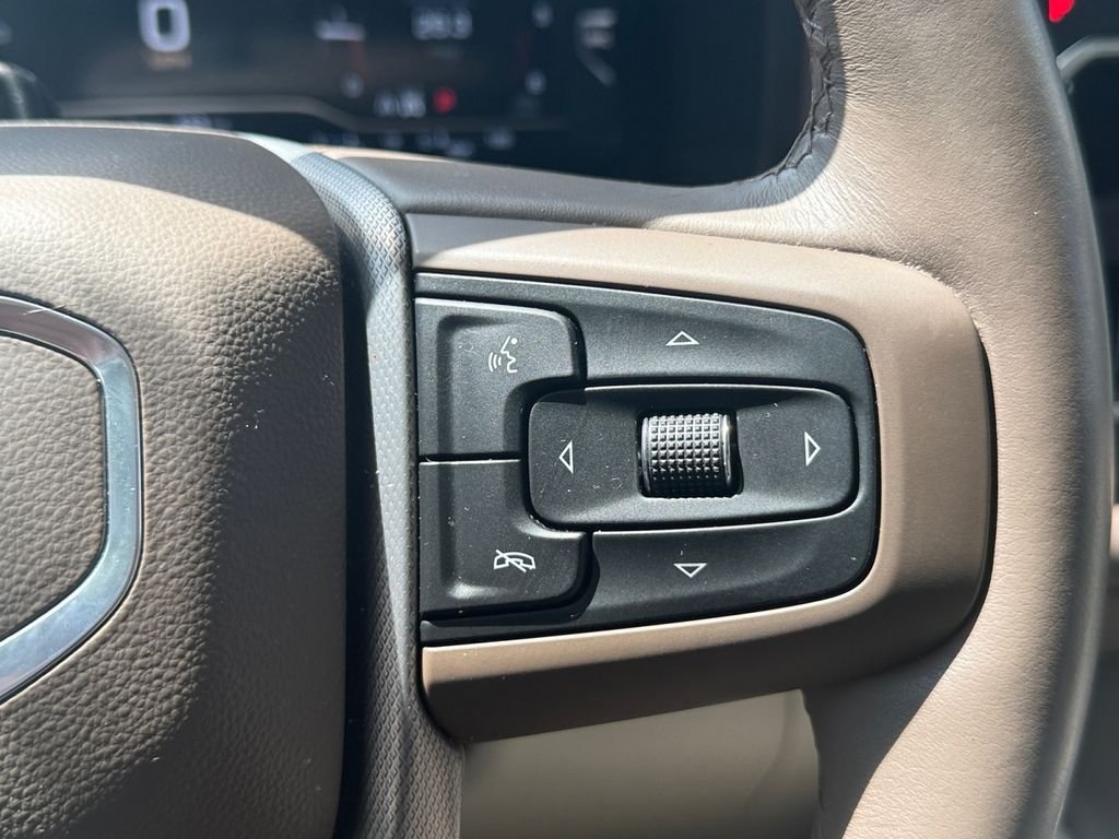 Used 2024 White GMC Denali image 26