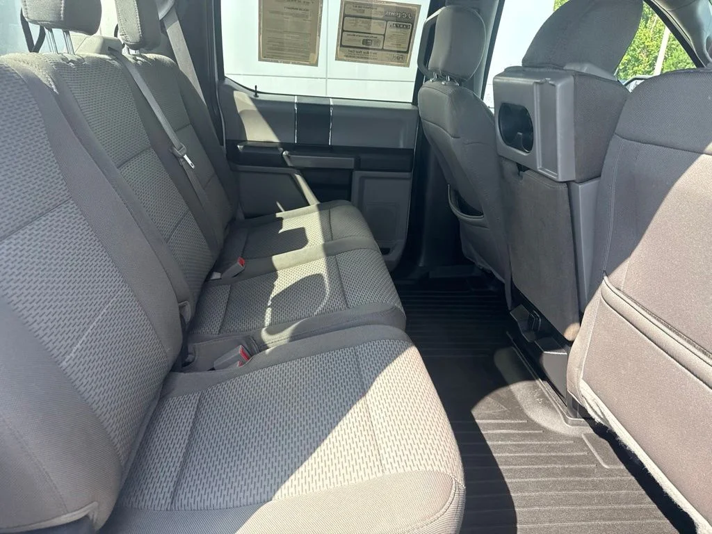 Certified Used 2020 Oxford White Ford XLT image 27