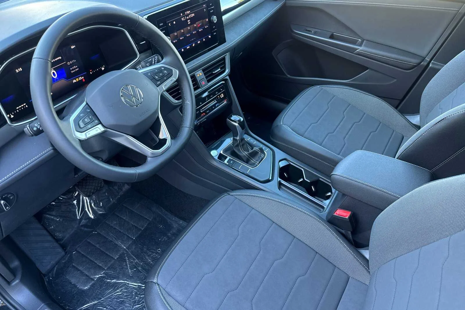 New 2026 Black Volkswagen 1.5T SE Black image 10