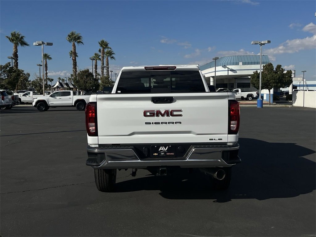 2025 Gmc Sierra 2500 HD SLE photo 4