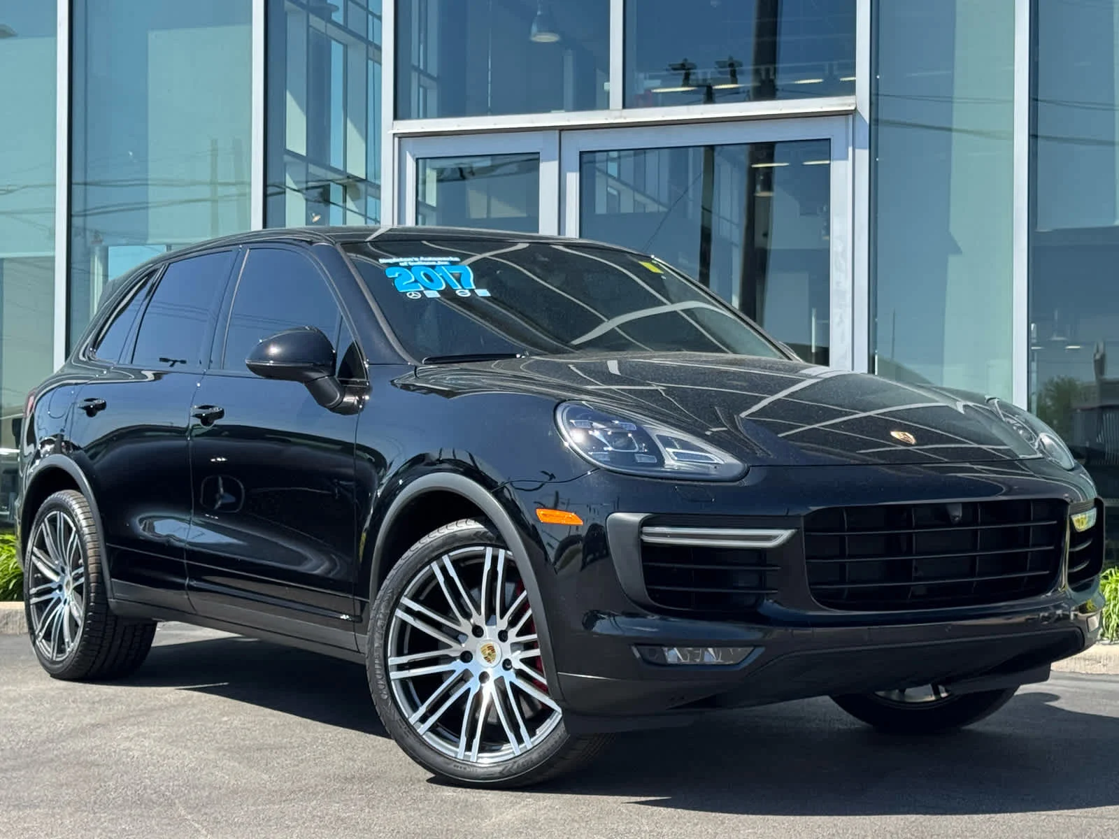 2017 Porsche Cayenne Turbo's photo