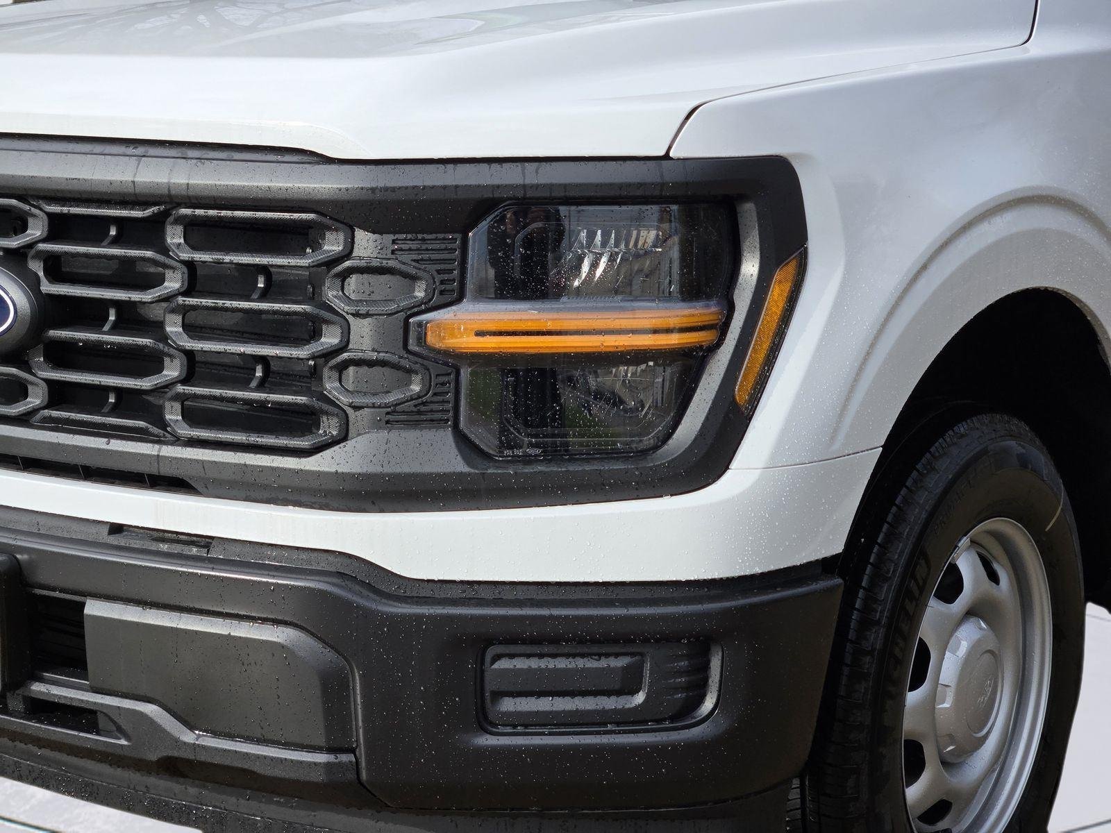 New 2026 Oxford White Ford XL image 5