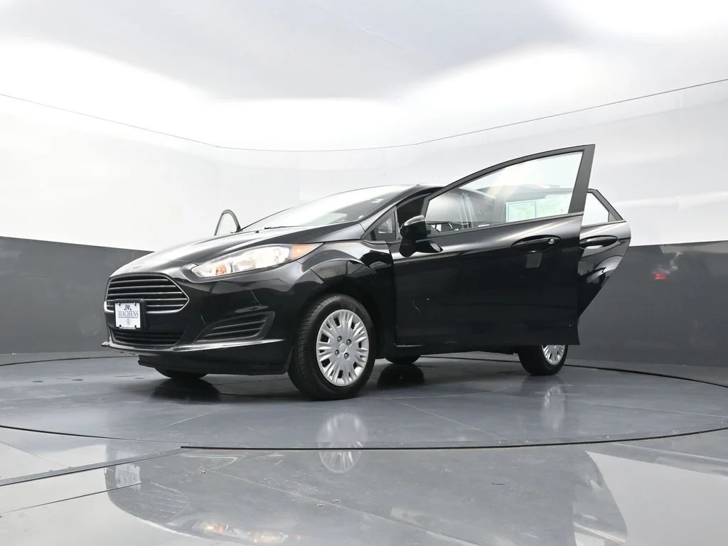 Used 2019 Black Ford S image 32