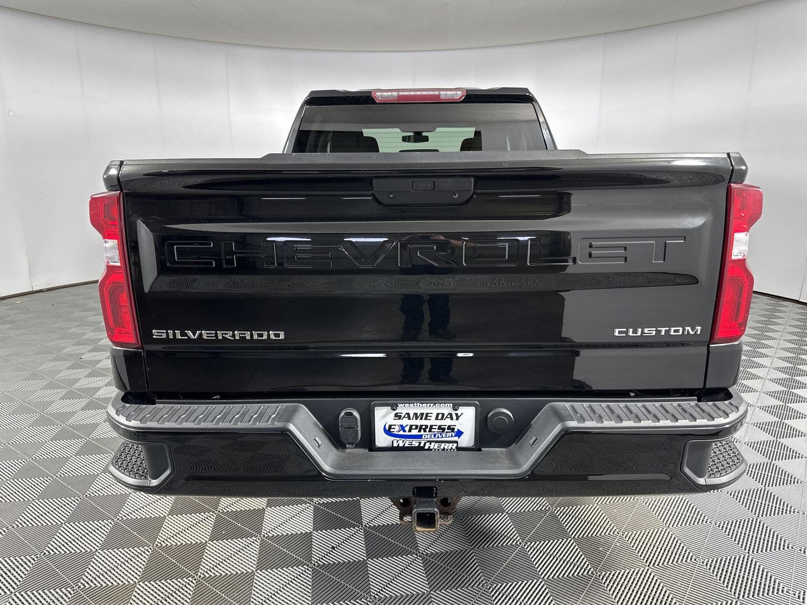 Used 2020 Black Chevrolet Custom image 6