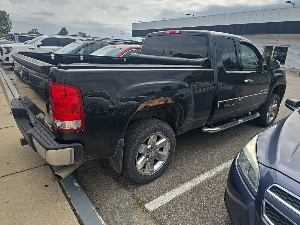 Used 2012 ONYX BLACK GMC SLE image 9