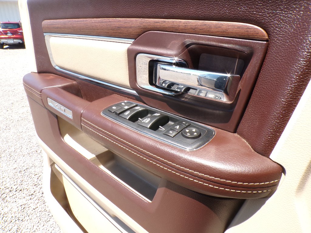 Used 2016 Maximum Steel Metallic Clearcoat Ram Laramie image 18