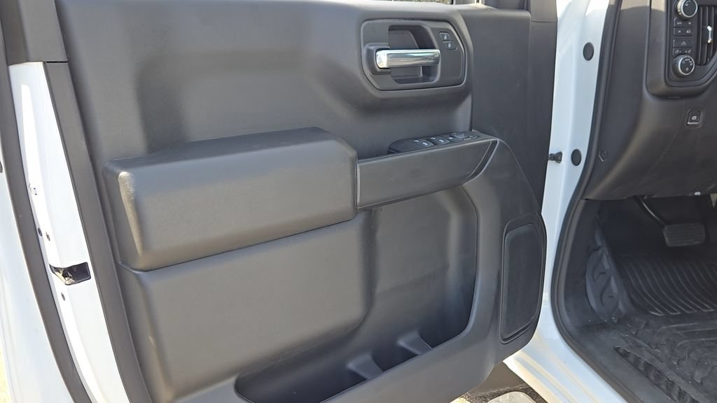 Used 2025 Summit White Chevrolet WT image 7