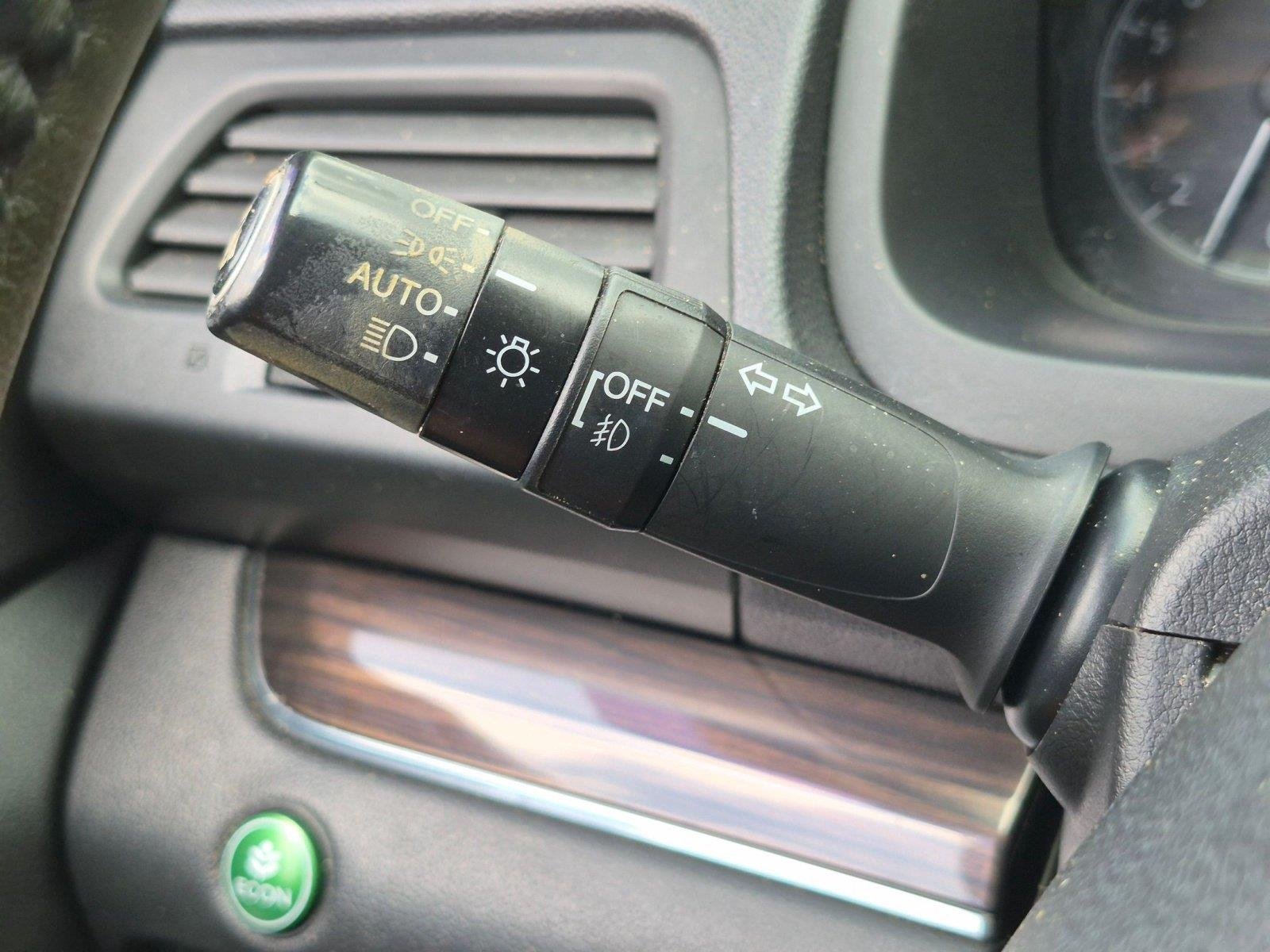 Used 2015 Crystal Black Pearl Honda Touring image 23