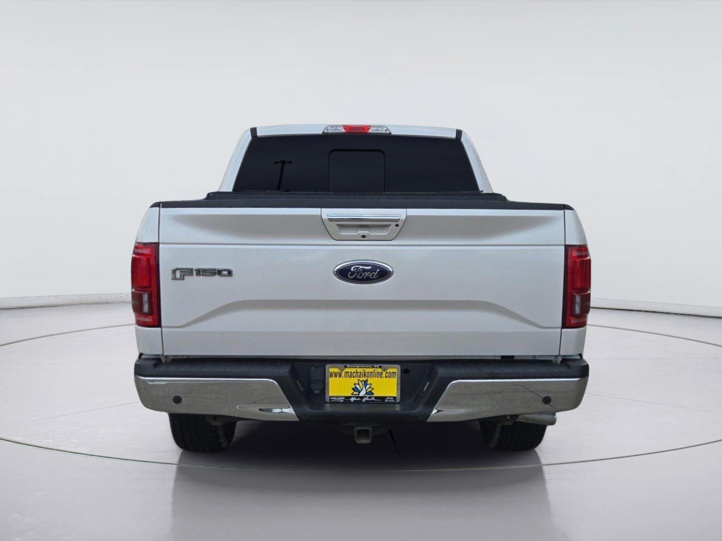 Used 2017 White Platinum Metallic Tri-Coat Ford Lariat image 4