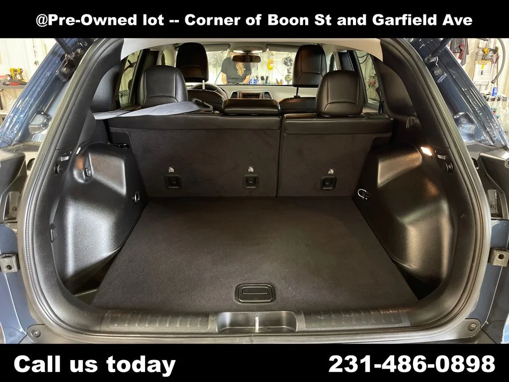 Used 2019 Blue Jeep Latitude Plus image 22