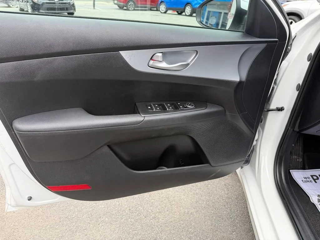 Used 2023 White Kia LXS image 13