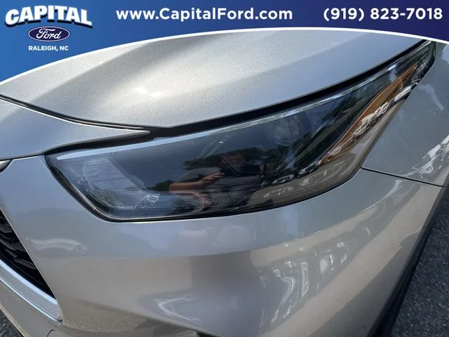 Used 2023 Silver Toyota LE image 11