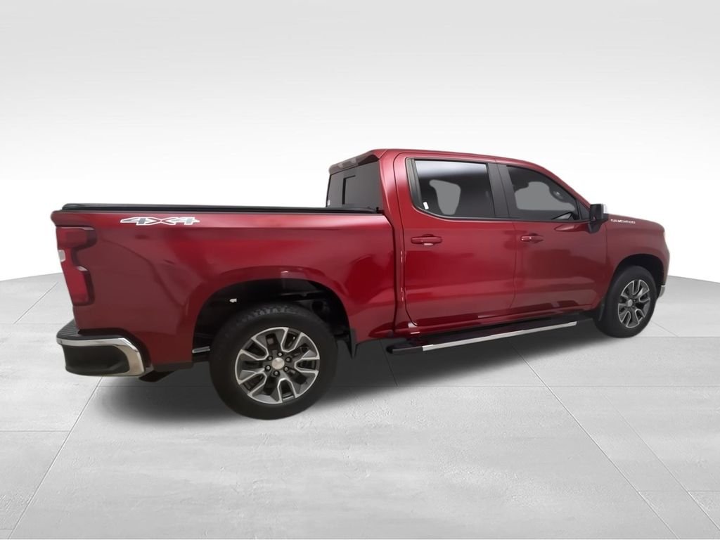 Used 2023 Red Chevrolet LT image 9