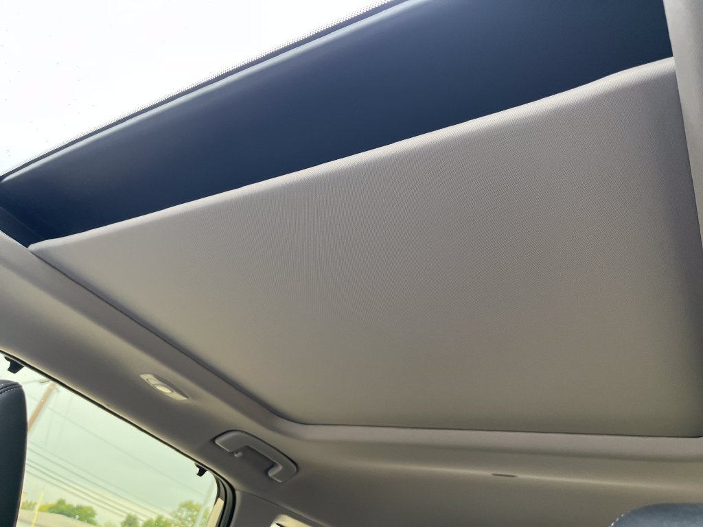 Used 2024 Gold Nissan Platinum image 22