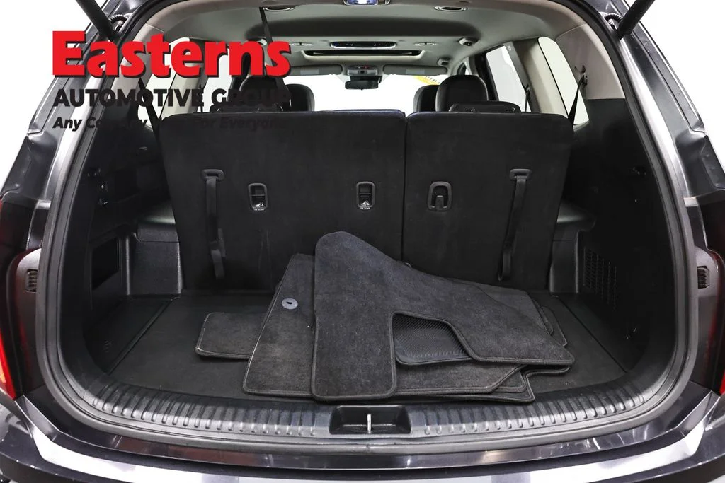 Used 2025 Gray Kia S image 9