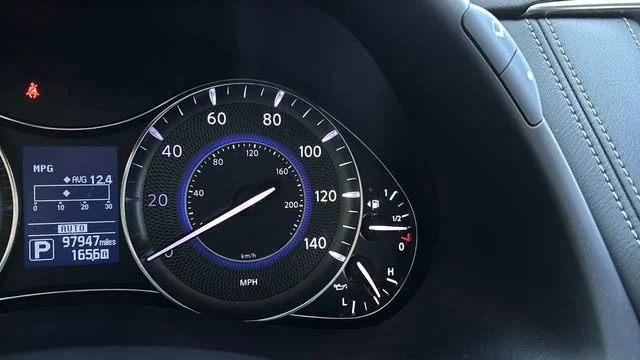 Used 2017 Black INFINITI Base image 13