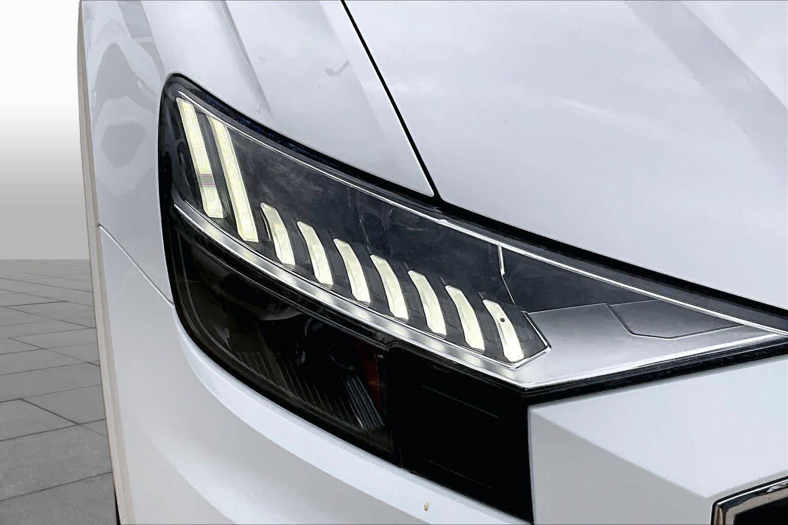 Used 2023 Carrara White Audi Premium image 27