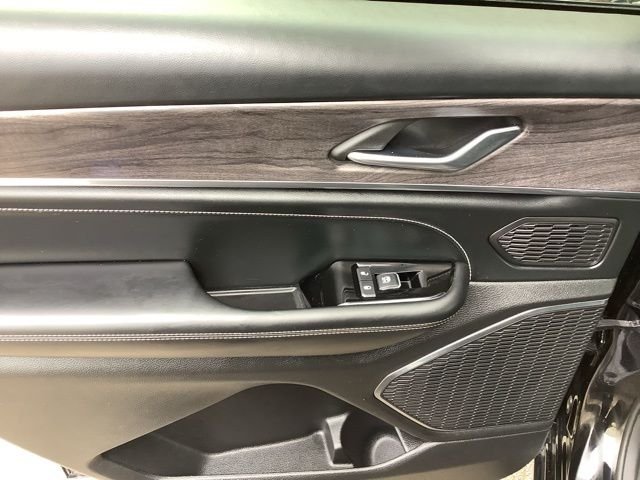 Used 2023 Diamond Black Jeep Overland image 12
