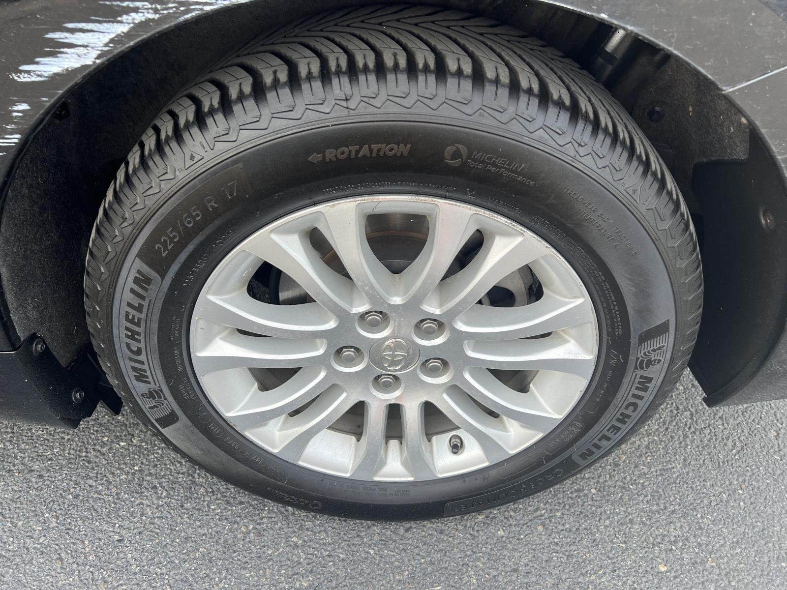 2016 Toyota Sienna XLE - Photo 13