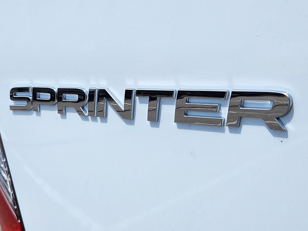 New 2026 ARCTIC WHITE Mercedes-Benz CARGO image 10