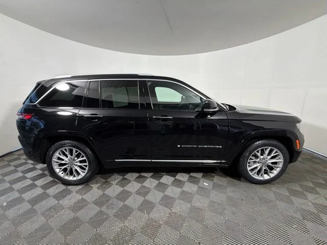 Certified Used 2023 Black Jeep Summit image 15