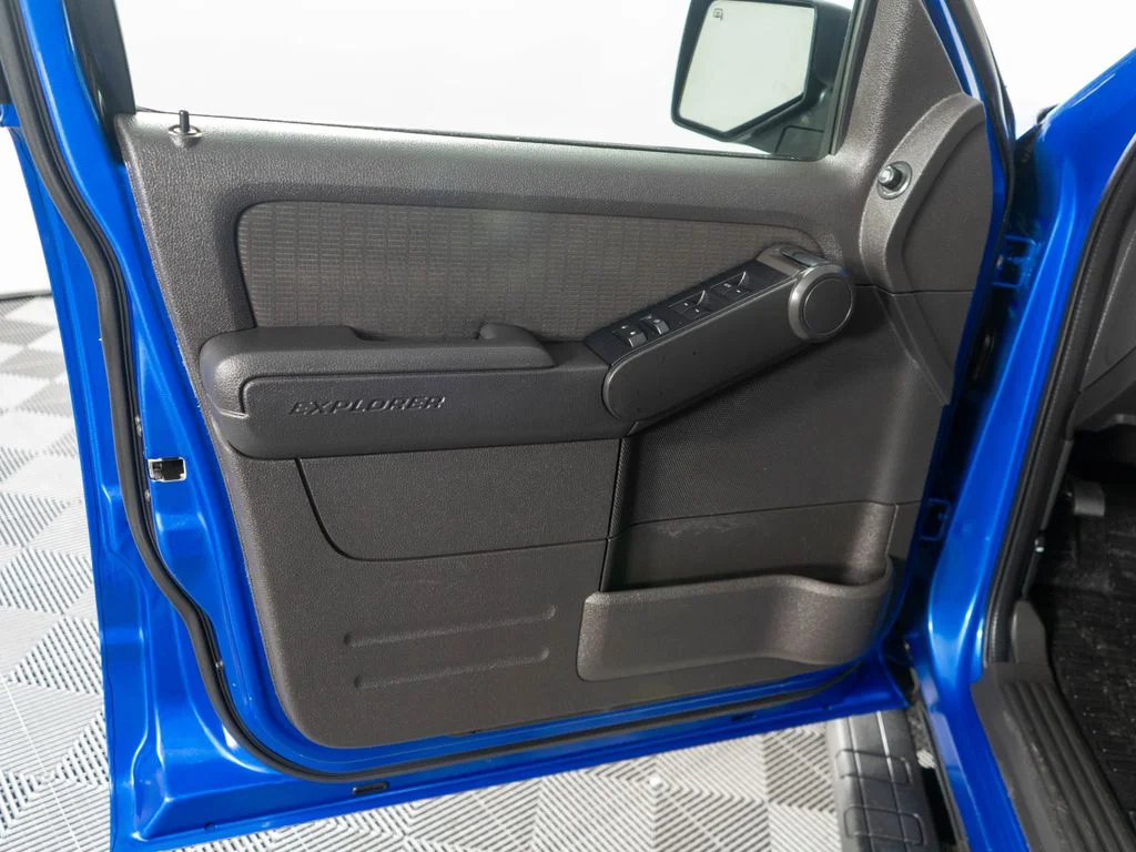 Used 2010 Blue Ford XLT image 20