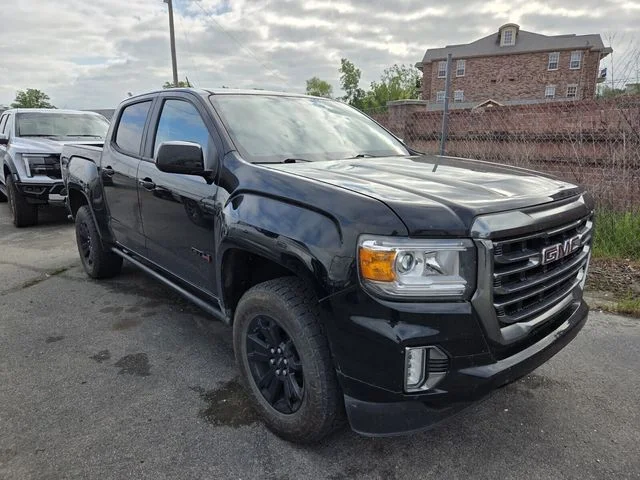 Used 2021 Black GMC AT4 w/Cloth image 3