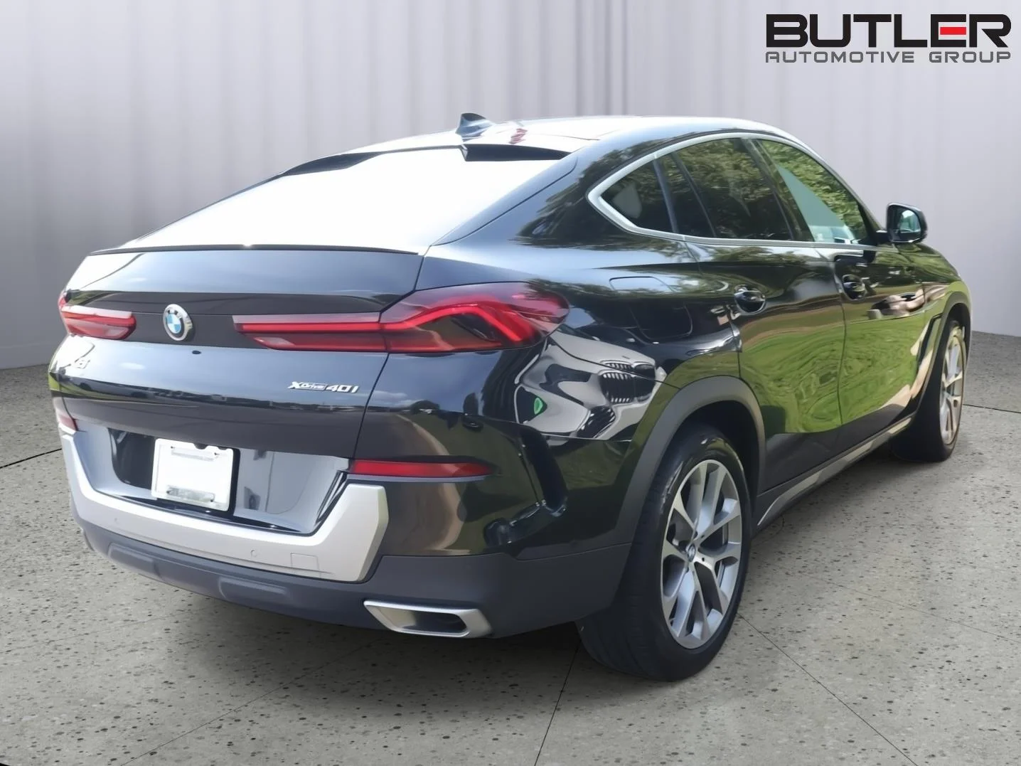 Used 2023 Black Sapphire Metallic BMW xDrive40i image 5