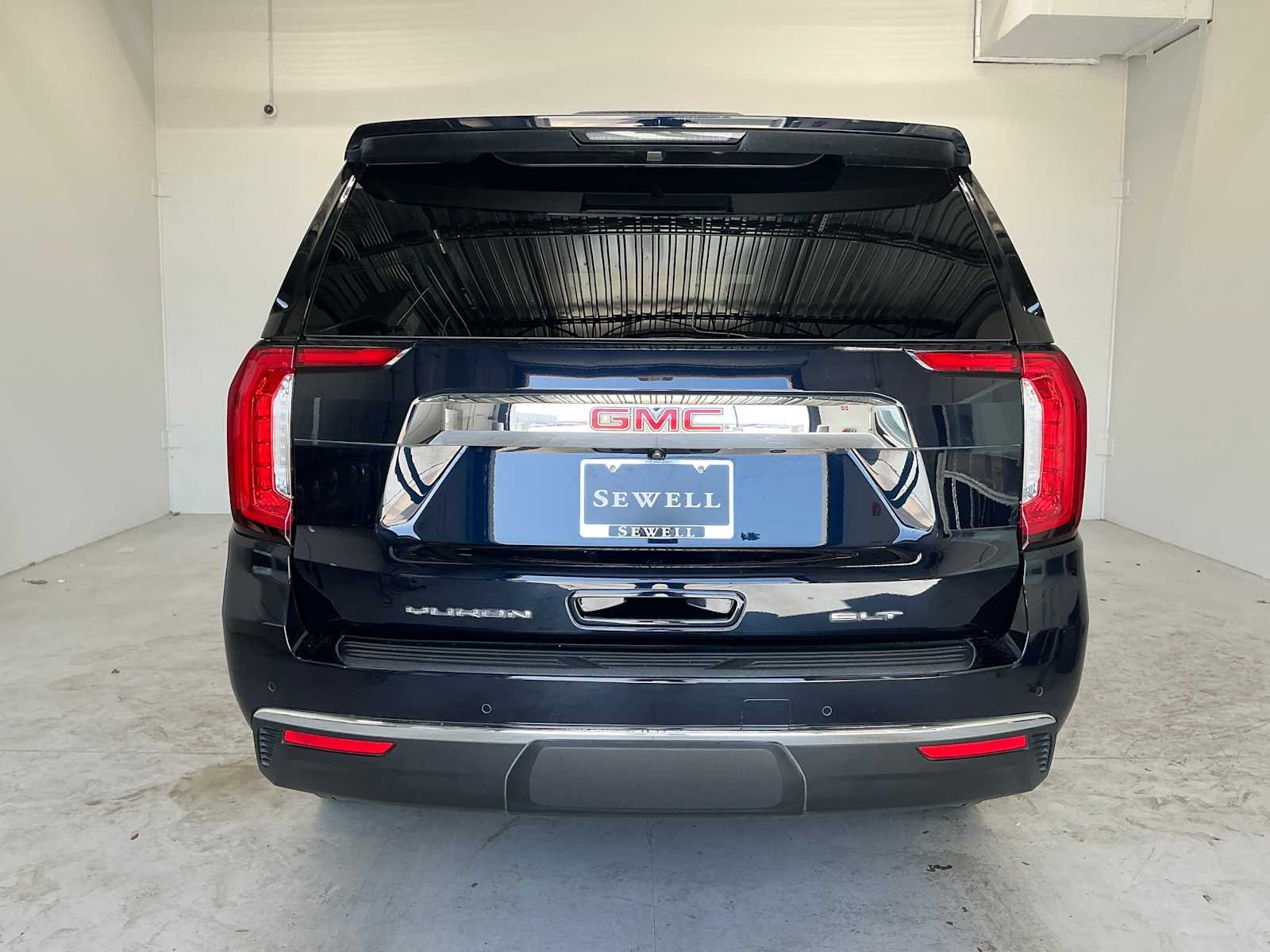 Used 2021 Midnight Blue Metallic GMC SLT image 5