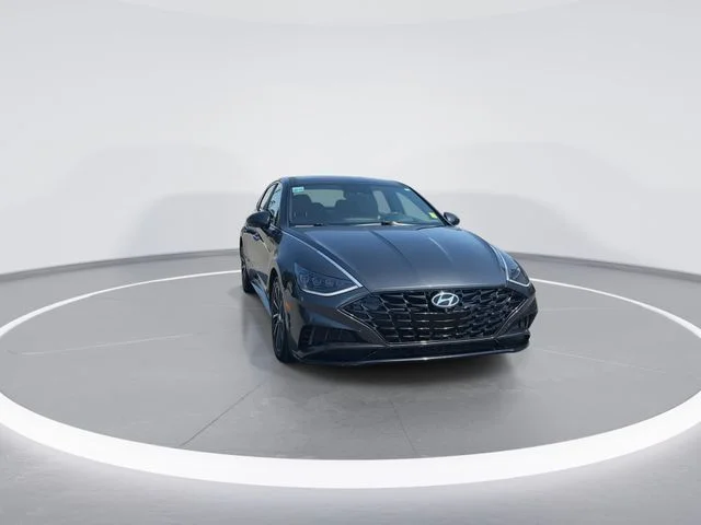 Used 2021 Gray Hyundai Limited image 2