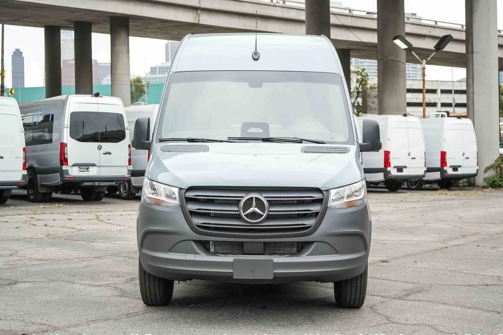 New 2026 Blue Gray Mercedes-Benz Cargo 144WB High Roof RWD 2.0L I4 Diesel Turbo SO image 2