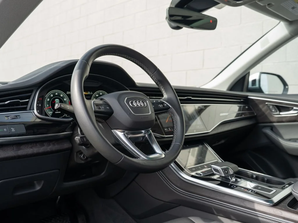 Used 2023 Silver Audi 55 Premium Plus image 4