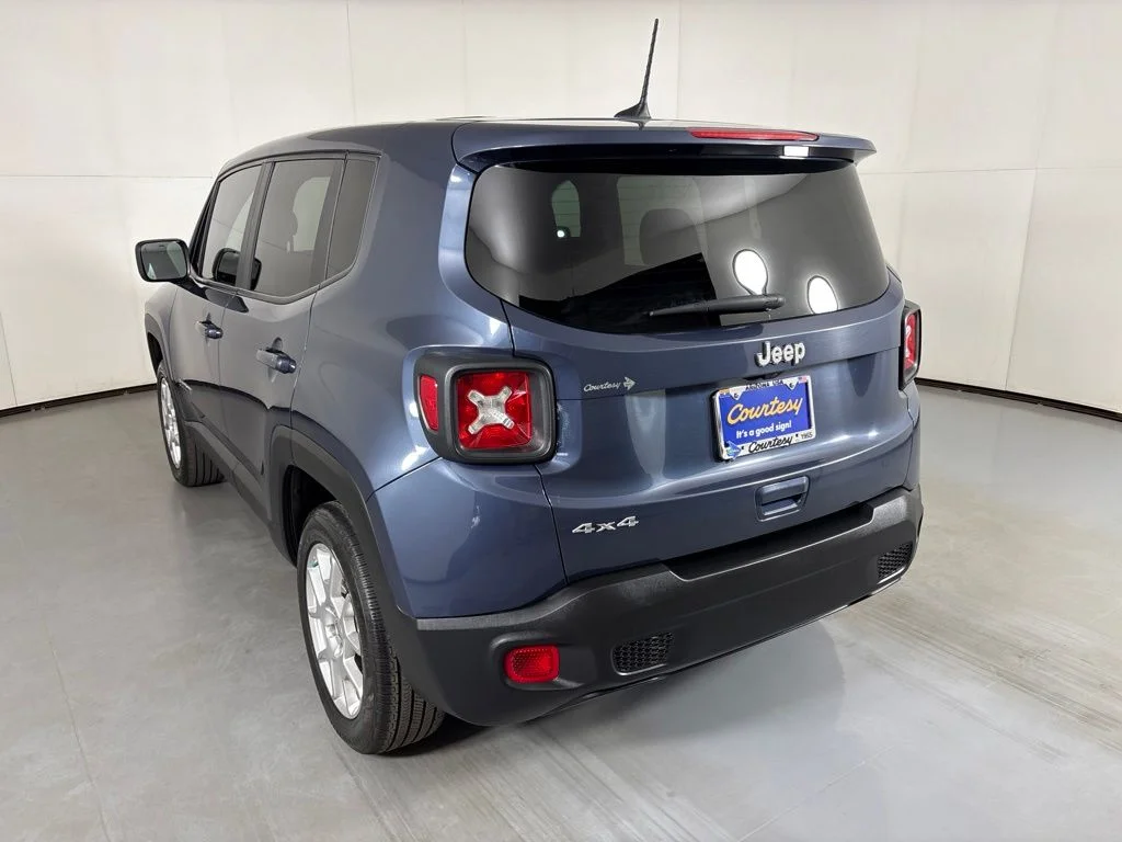 Used 2023 Blue Jeep Latitude image 6