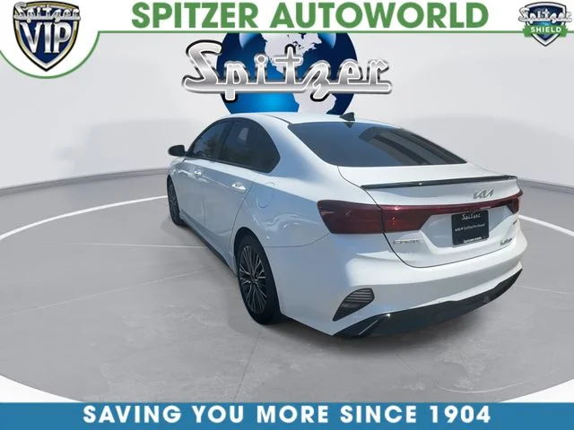 Used 2023 White Kia GT-Line image 7