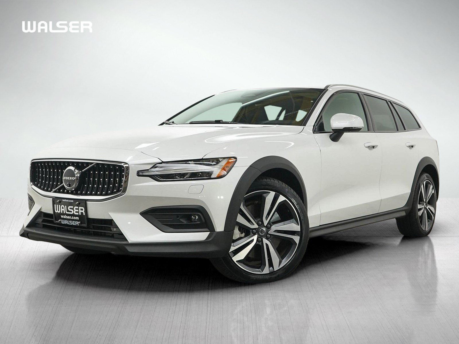 2025 Volvo V60 Cross Country
