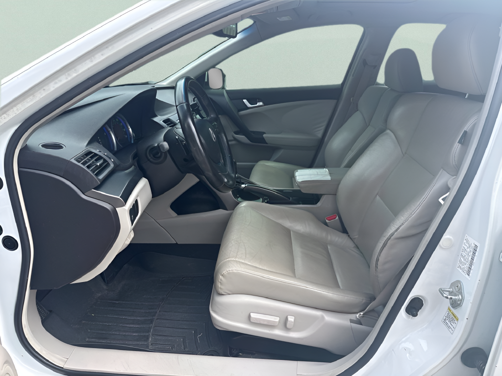 Used 2012 White Acura 2.4 image 28