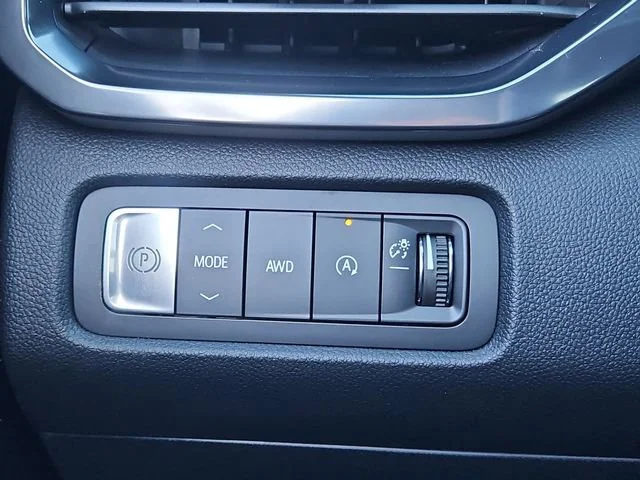 2026 GMC Acadia AT4 - Photo 9