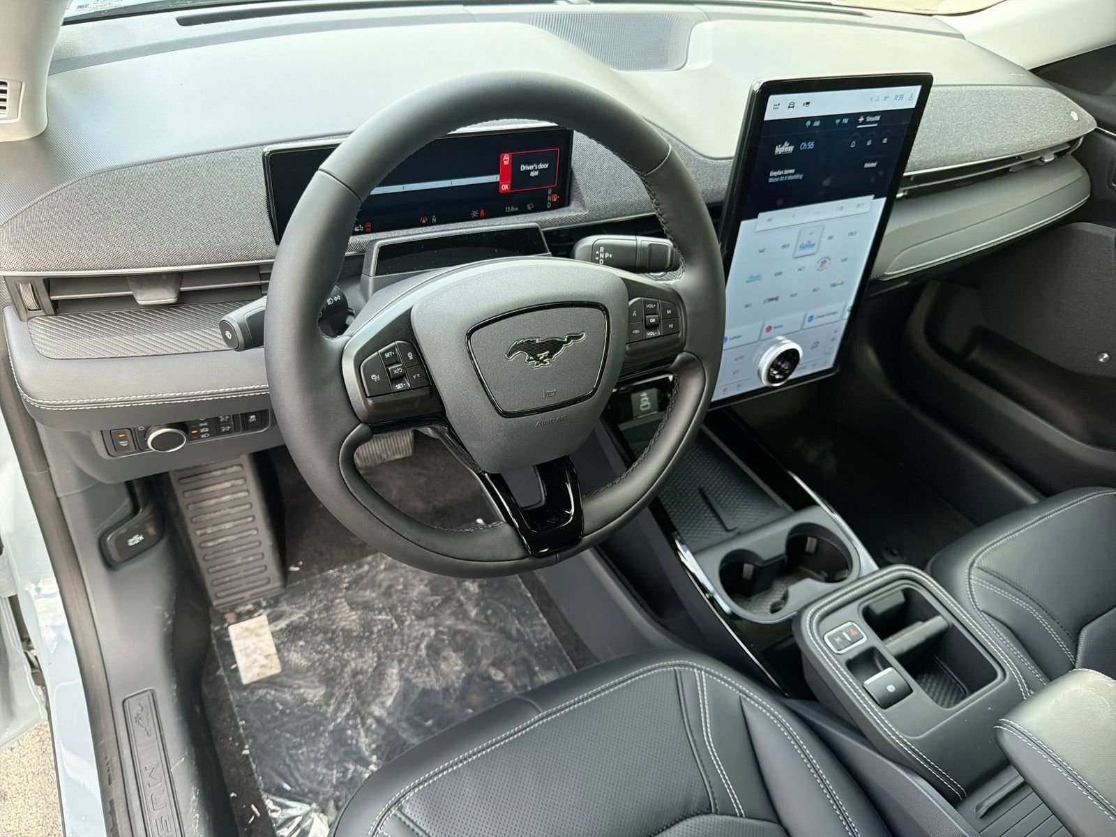 2025 Ford Mustang Mach-E Premium - Photo 10