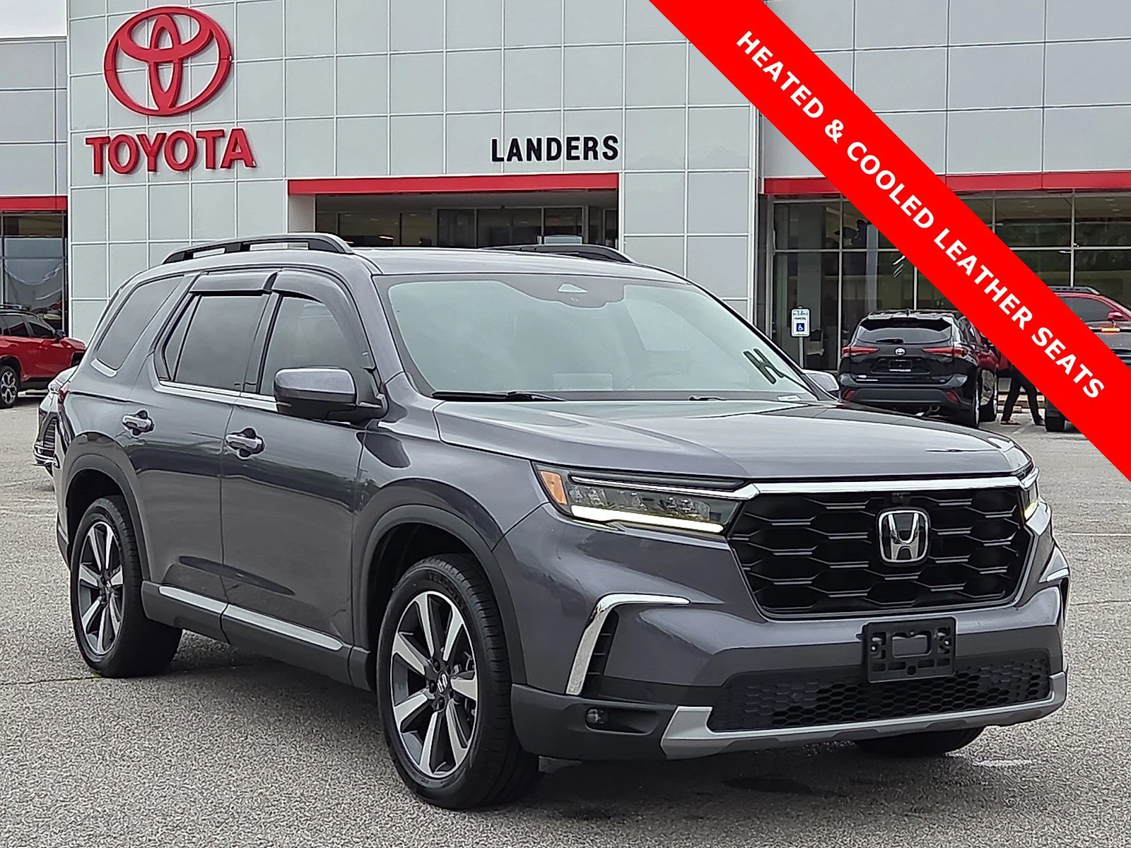 2023 Honda Pilot Elite AWD's photo